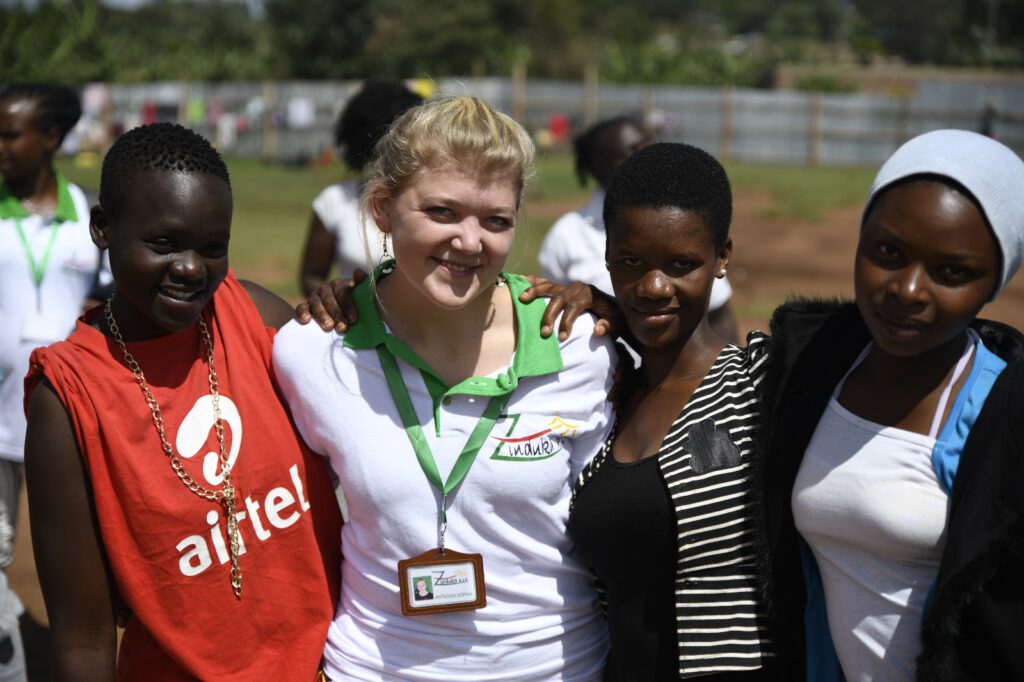 Founder Antonia Waskowiak with Girls from Zinduka e.V. in Kenya